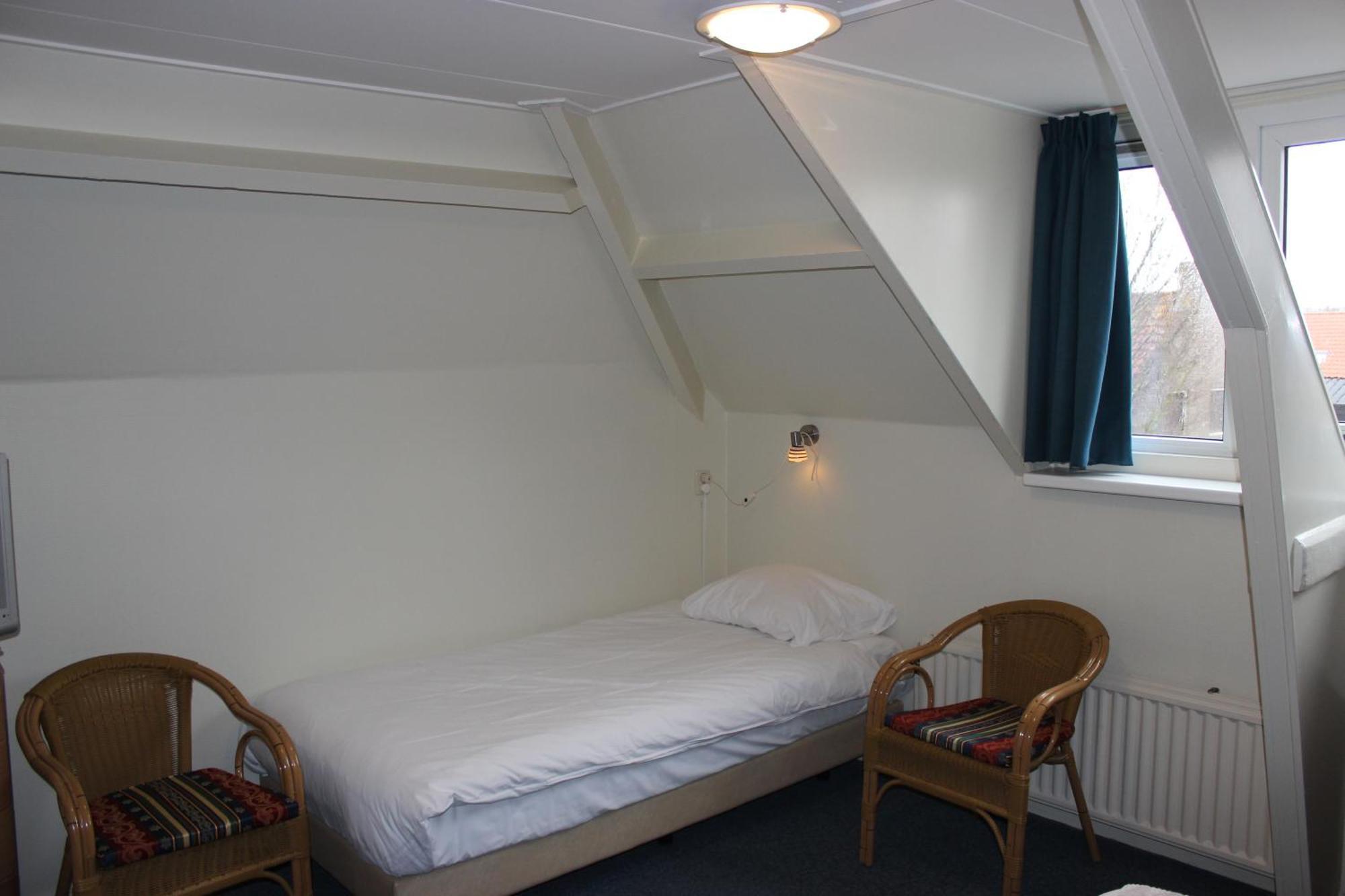 Hotel "De Klok" Buren  Quarto foto